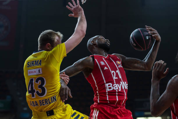 曼加盟巴萨 曼加盟巴萨