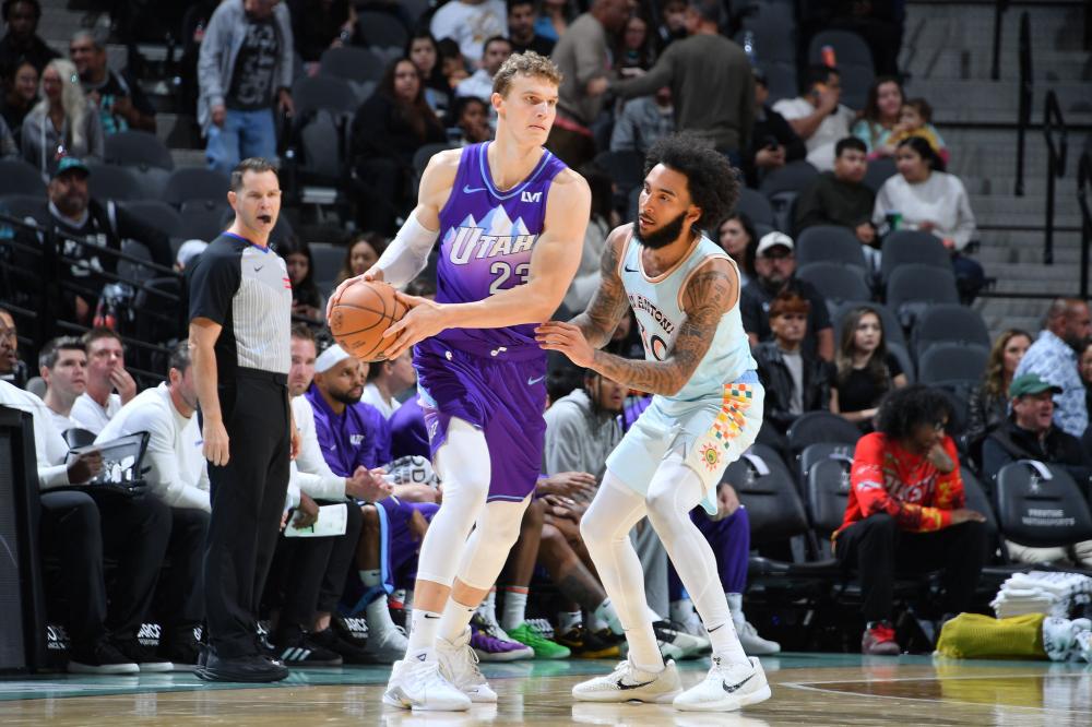 地位奠定基 地位奠定基