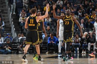 他们在分析 他们在分析